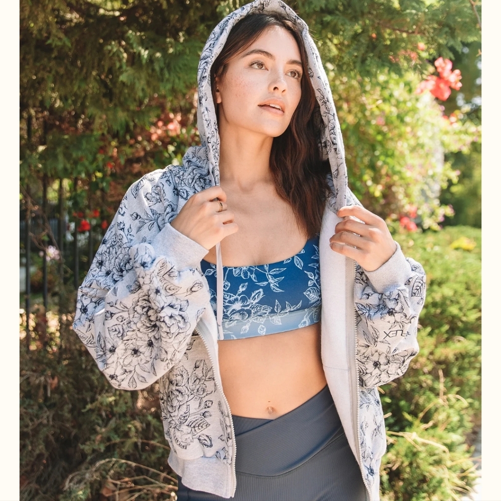 POPFLEX Botanical Blossoms Airlight Cloud Hoodie RARE